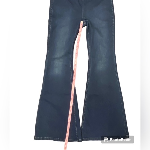 Free People Penny Pull On Flare Jeans Size 30 Short - Picture 7 of 9